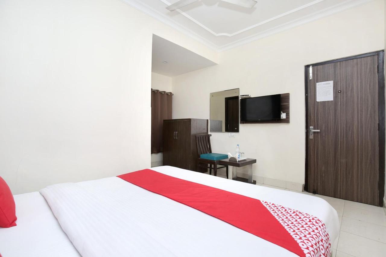 Oyo 12354 Hotel Sangreela Amritszár Kültér fotó