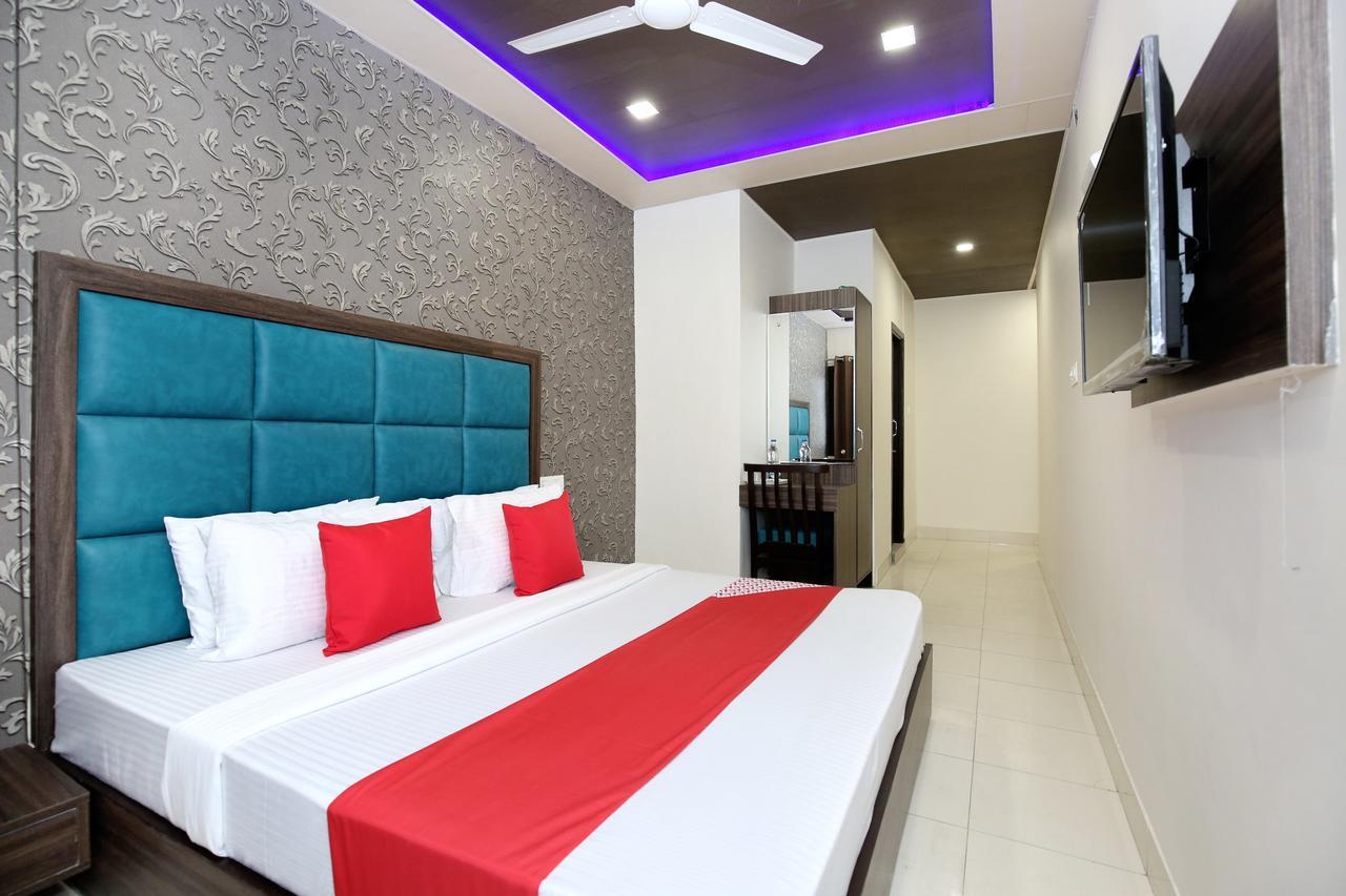 Oyo 12354 Hotel Sangreela Amritszár Kültér fotó