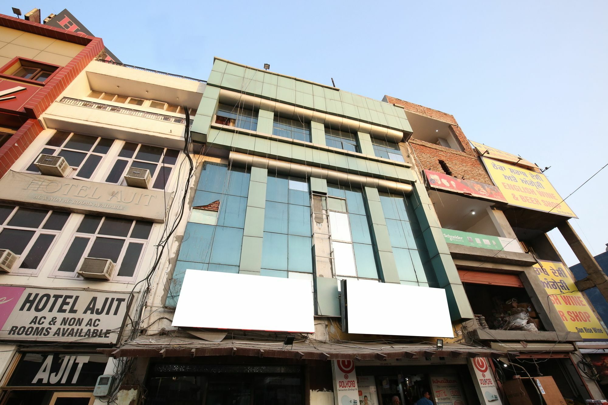 Oyo 12354 Hotel Sangreela Amritszár Kültér fotó